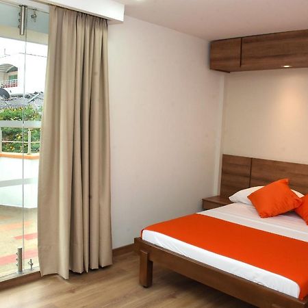 Hotel El Lago 1 Pereira Bagian luar foto