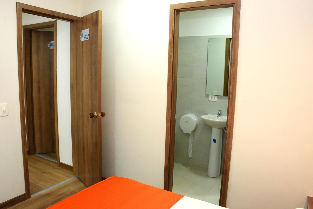Hotel El Lago 1 Pereira Bagian luar foto